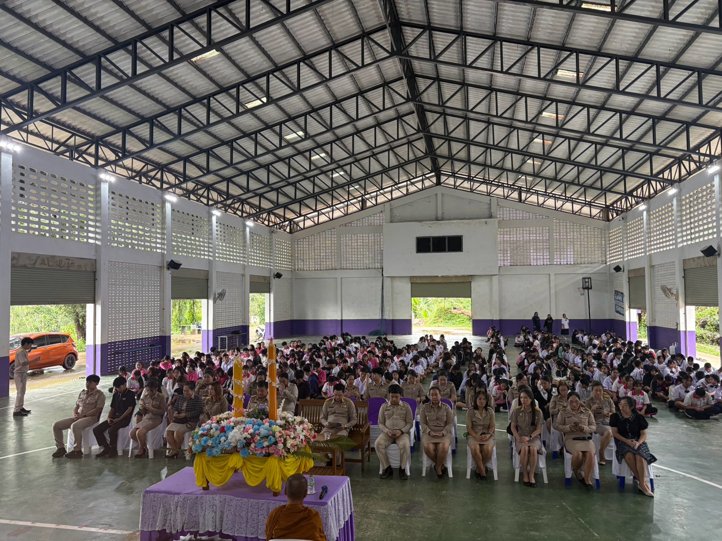 โรงเรียนบ่อเกลือได้จัดกิจกรรม "ถวายเทียนพรรษา ประจำปีการศึกษา 2569"